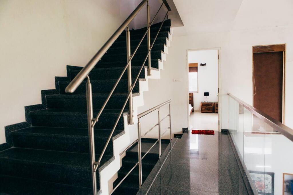 Unit 4 By Red Stone Villas Lonavala Exterior photo